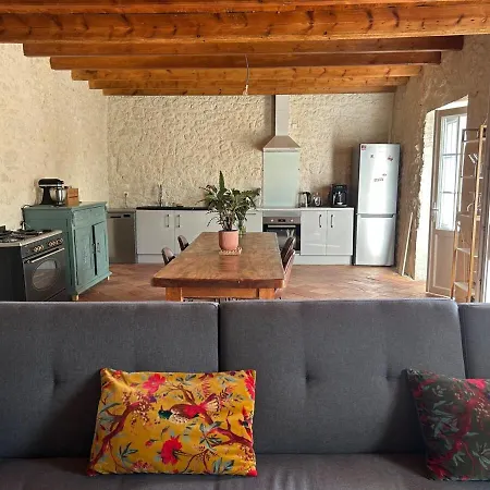Les Grandes Vignes Holiday home